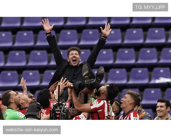 官方:马德里竞技与主帅西蒙尼续约至2028年夏季